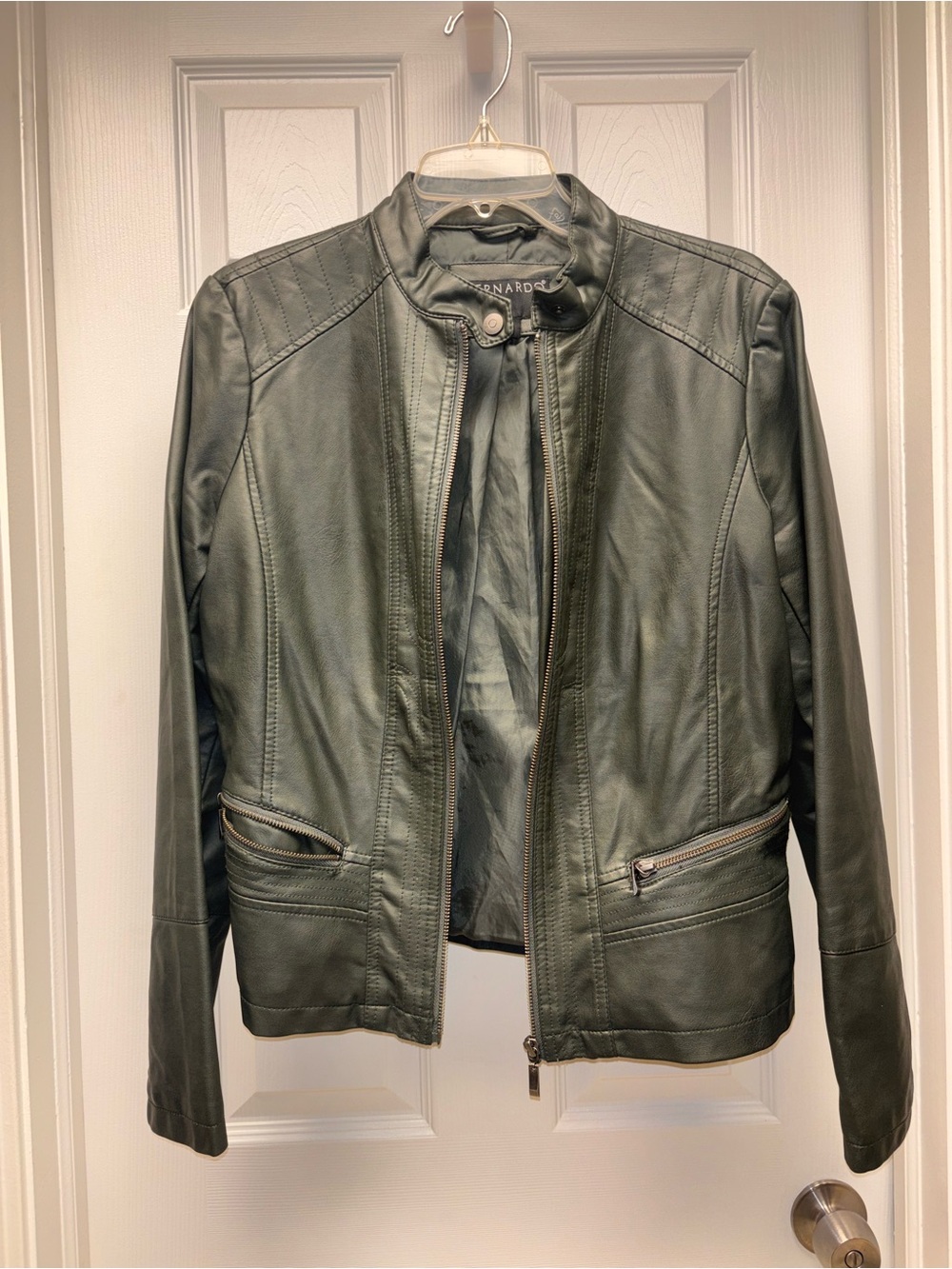 Bernardo Women’s Dark Olive Green Faux Leather Moto Jacket Size Medium